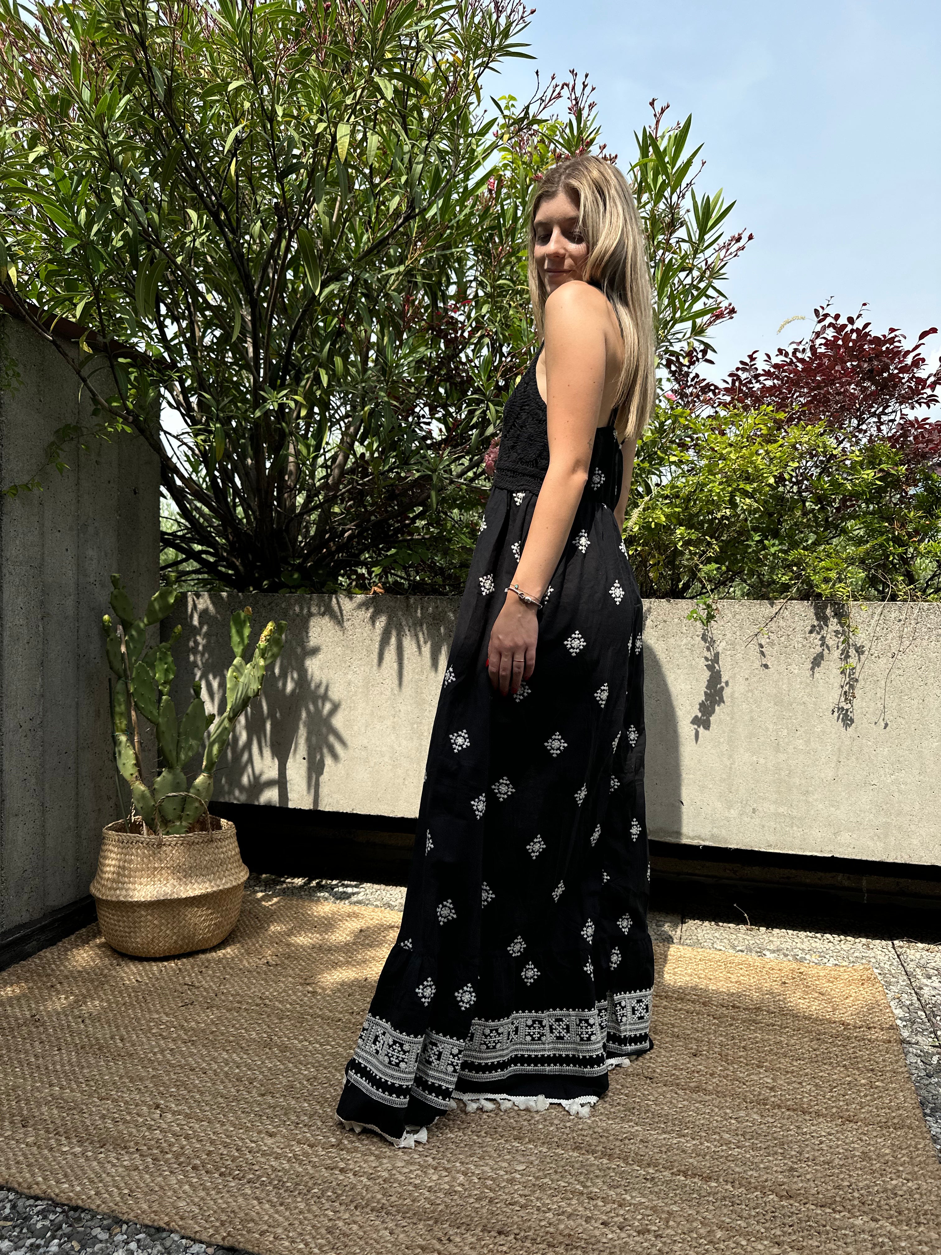 ABITO LUNGO CON TOP CROCHET NERO