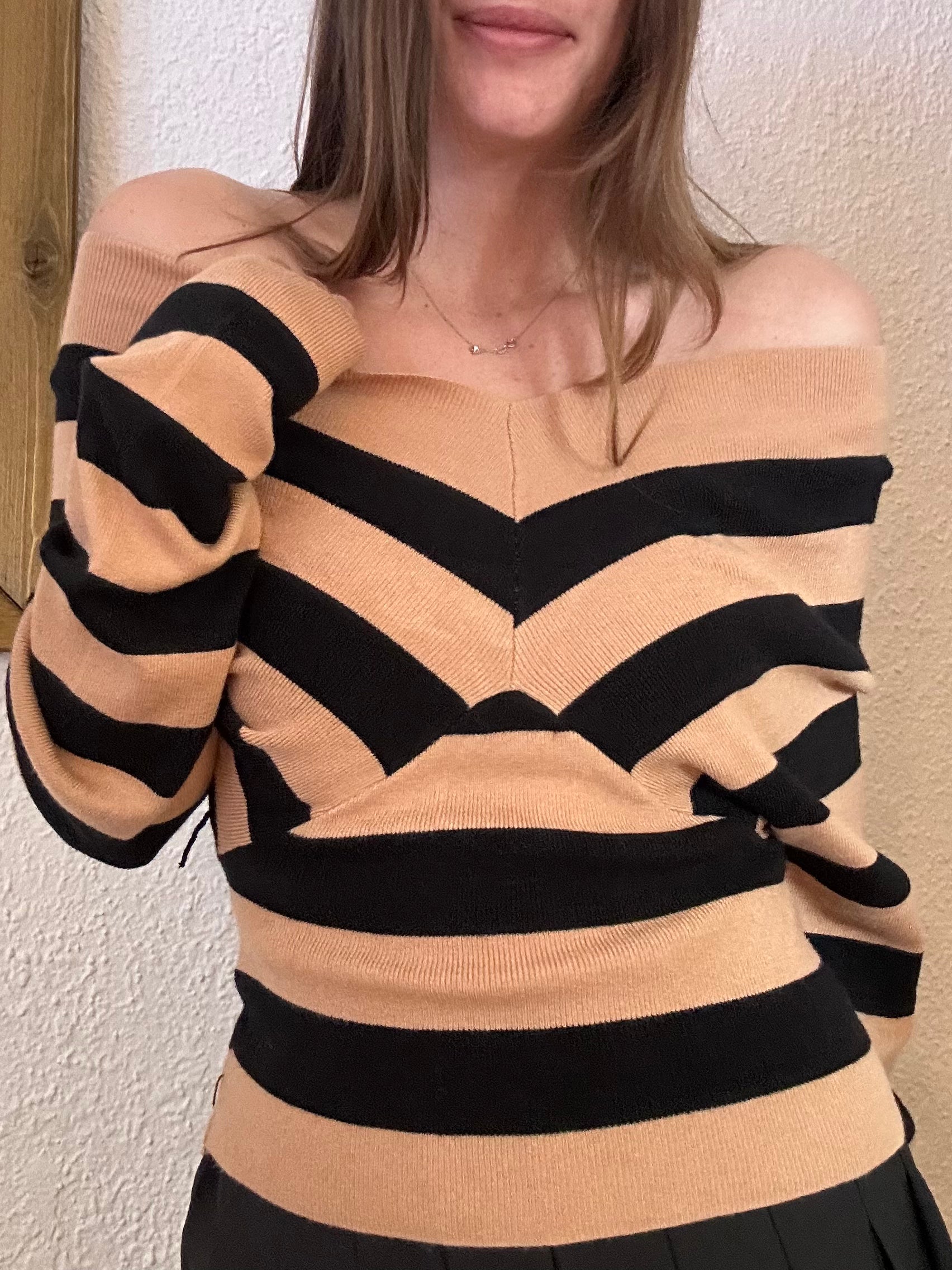 MAGLIA A RIGHE NERO-BEIGE