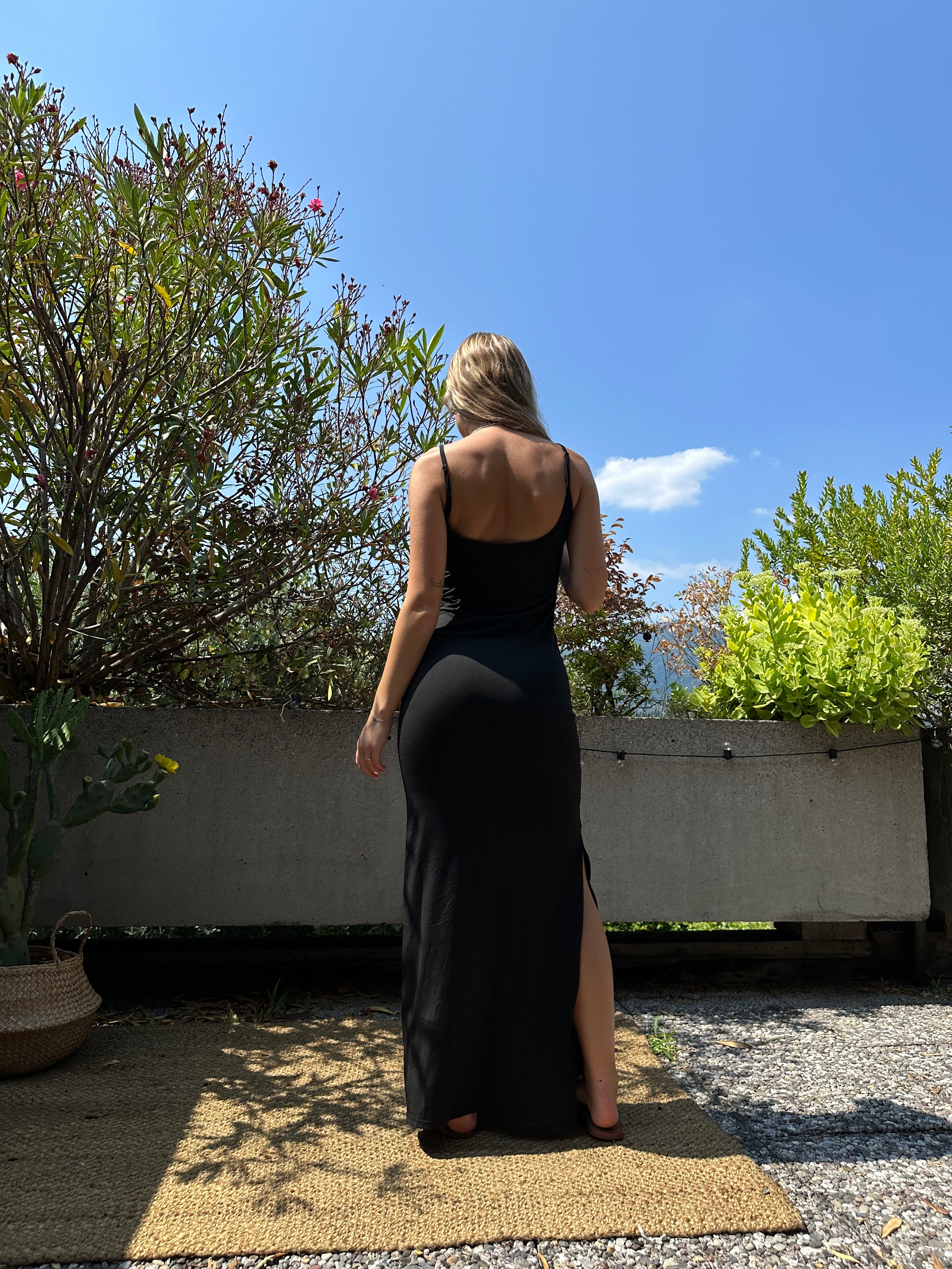 ABITO ELASTICO NERO