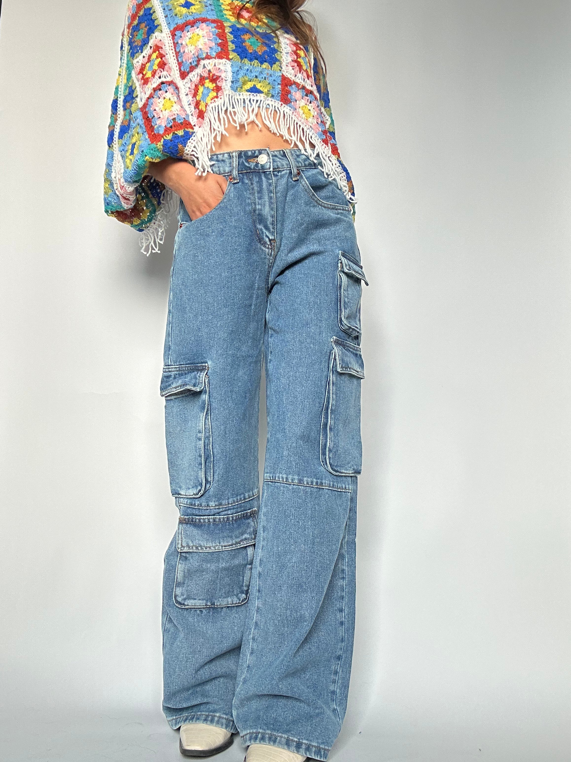 JEANS CARGO MULTITASCHE