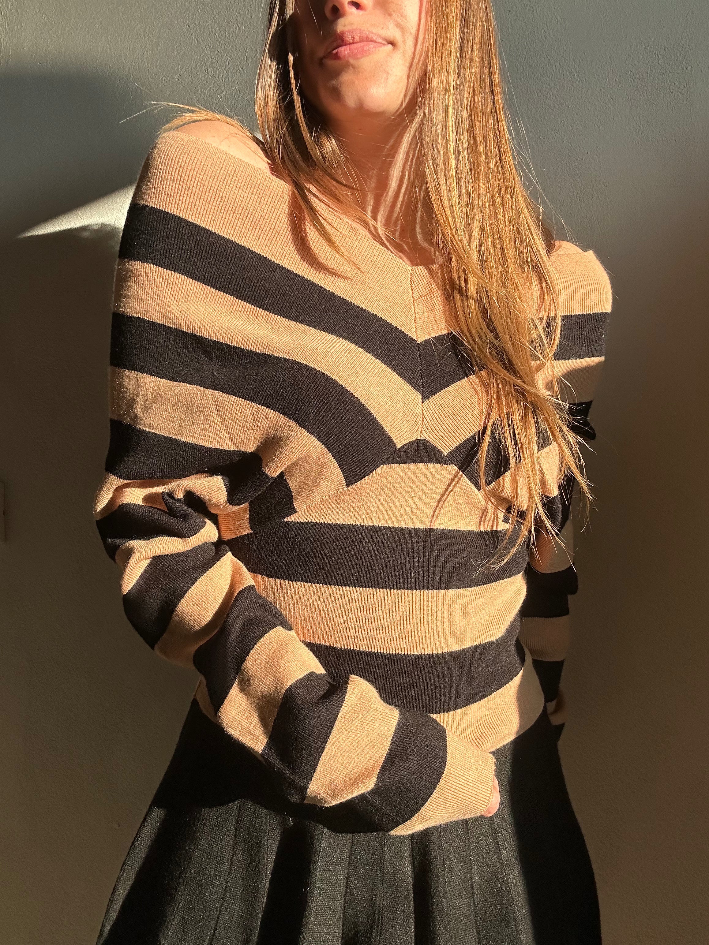 MAGLIA A RIGHE NERO-BEIGE