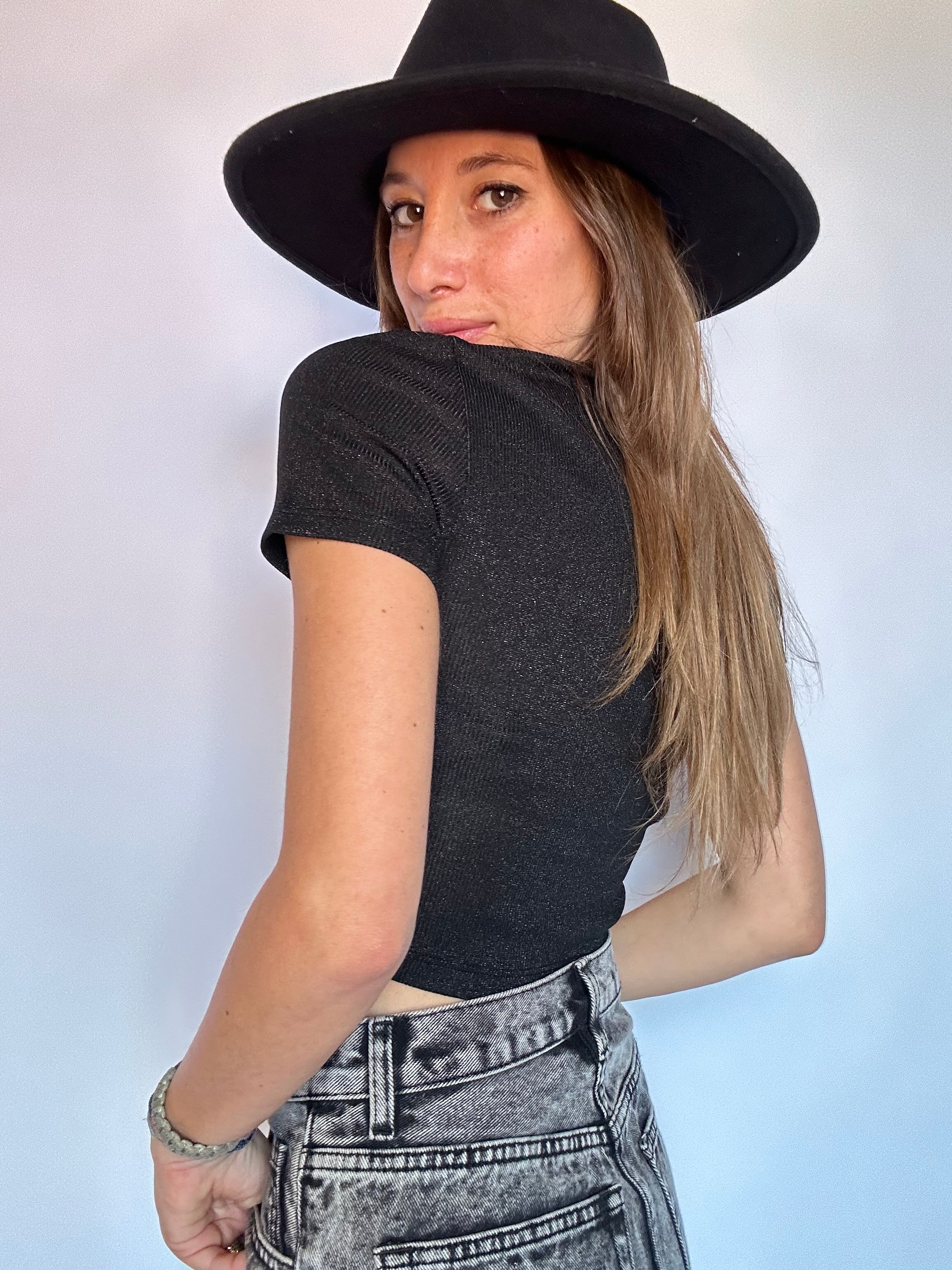 TOP CROP LUMINA NERO