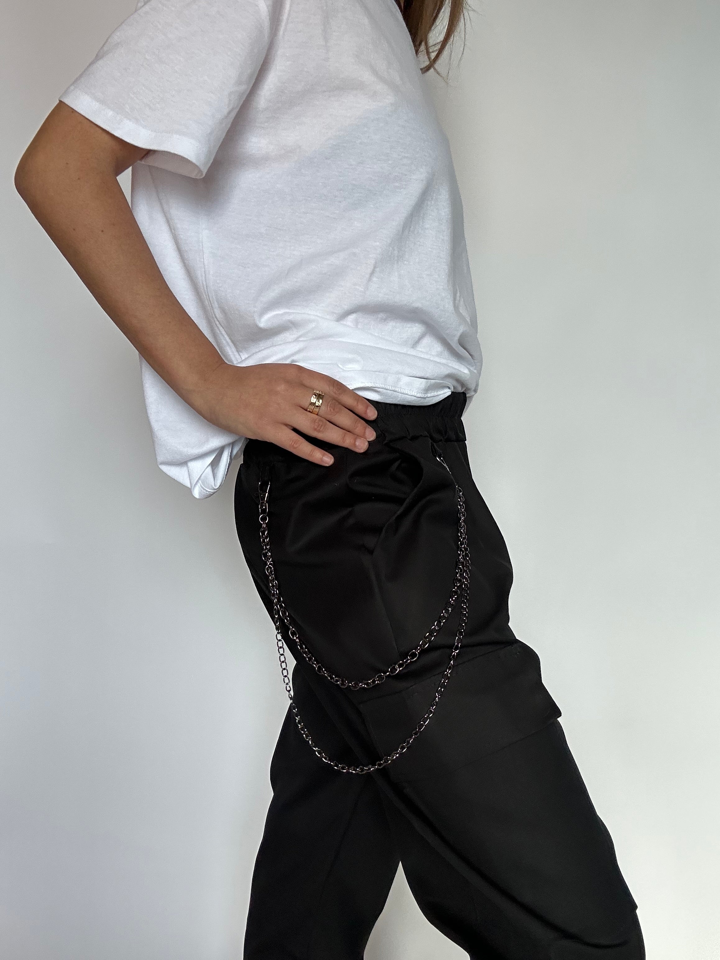 PANTALONI CARGO CON CATENA NERO