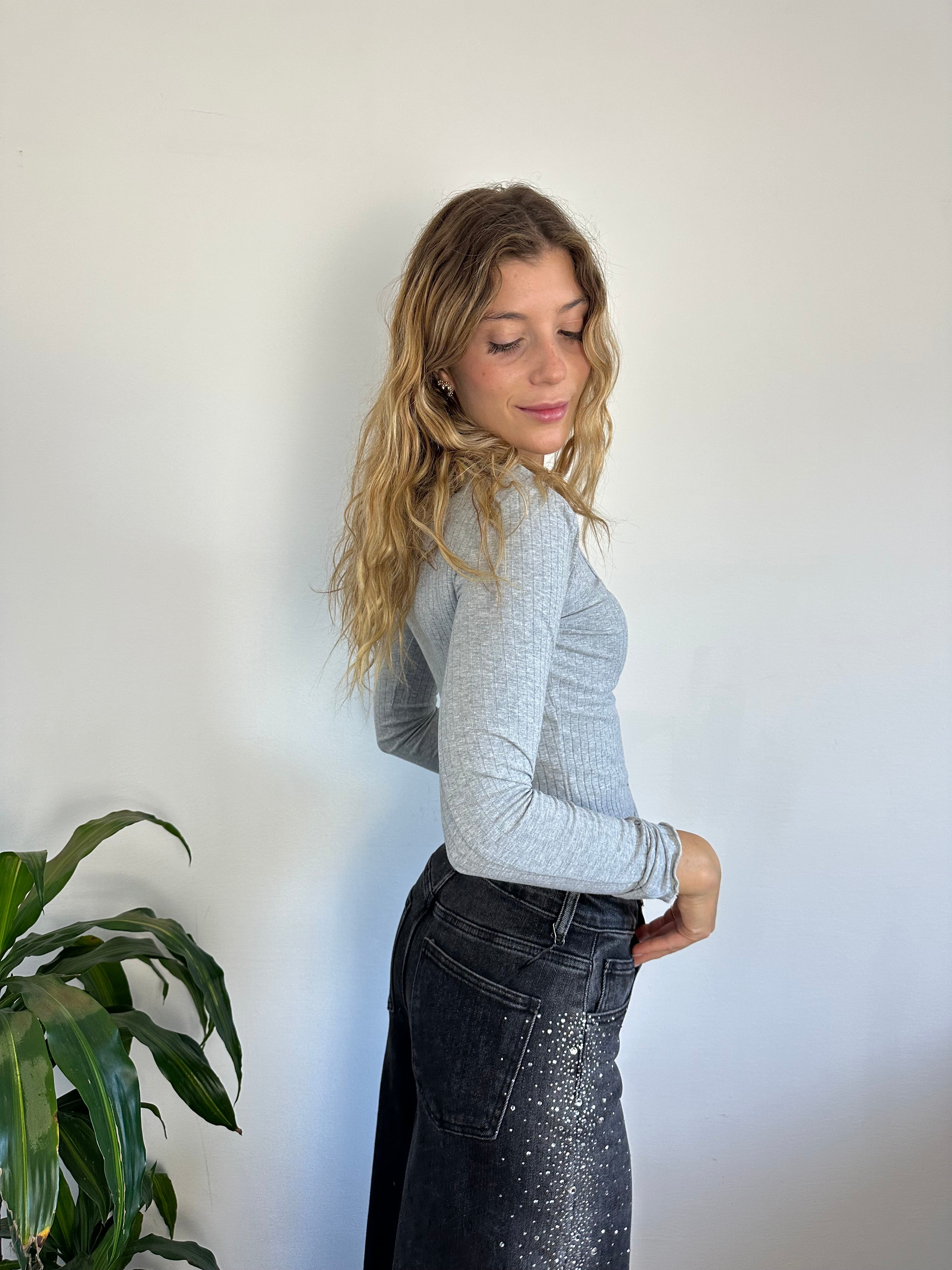 MAGLIA CON CANOTTA GRIGIA