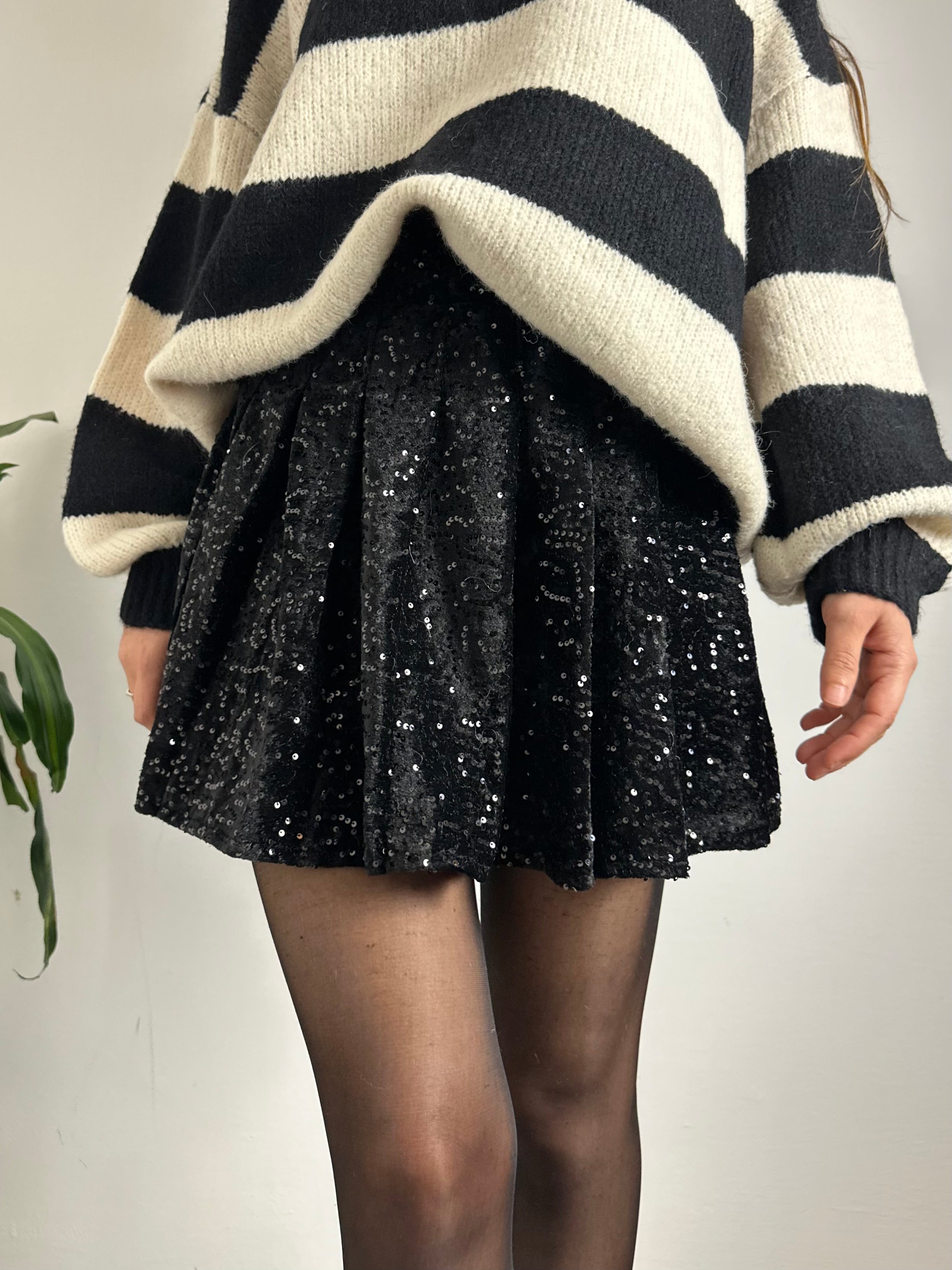 MINIGONNA VELLUTO A PIEGHE PAILLETTES NERO