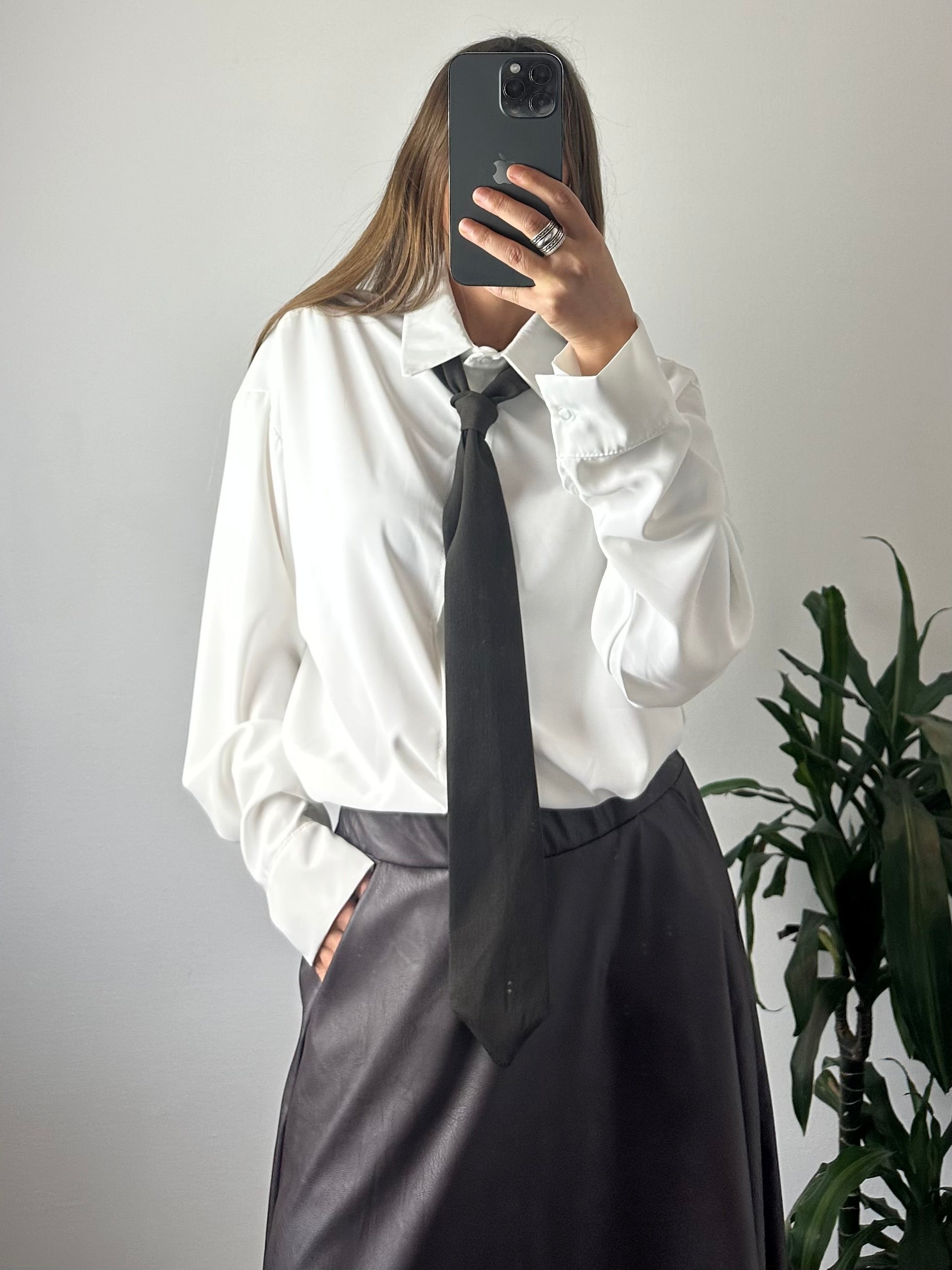 CAMICIA CON CRAVATTA