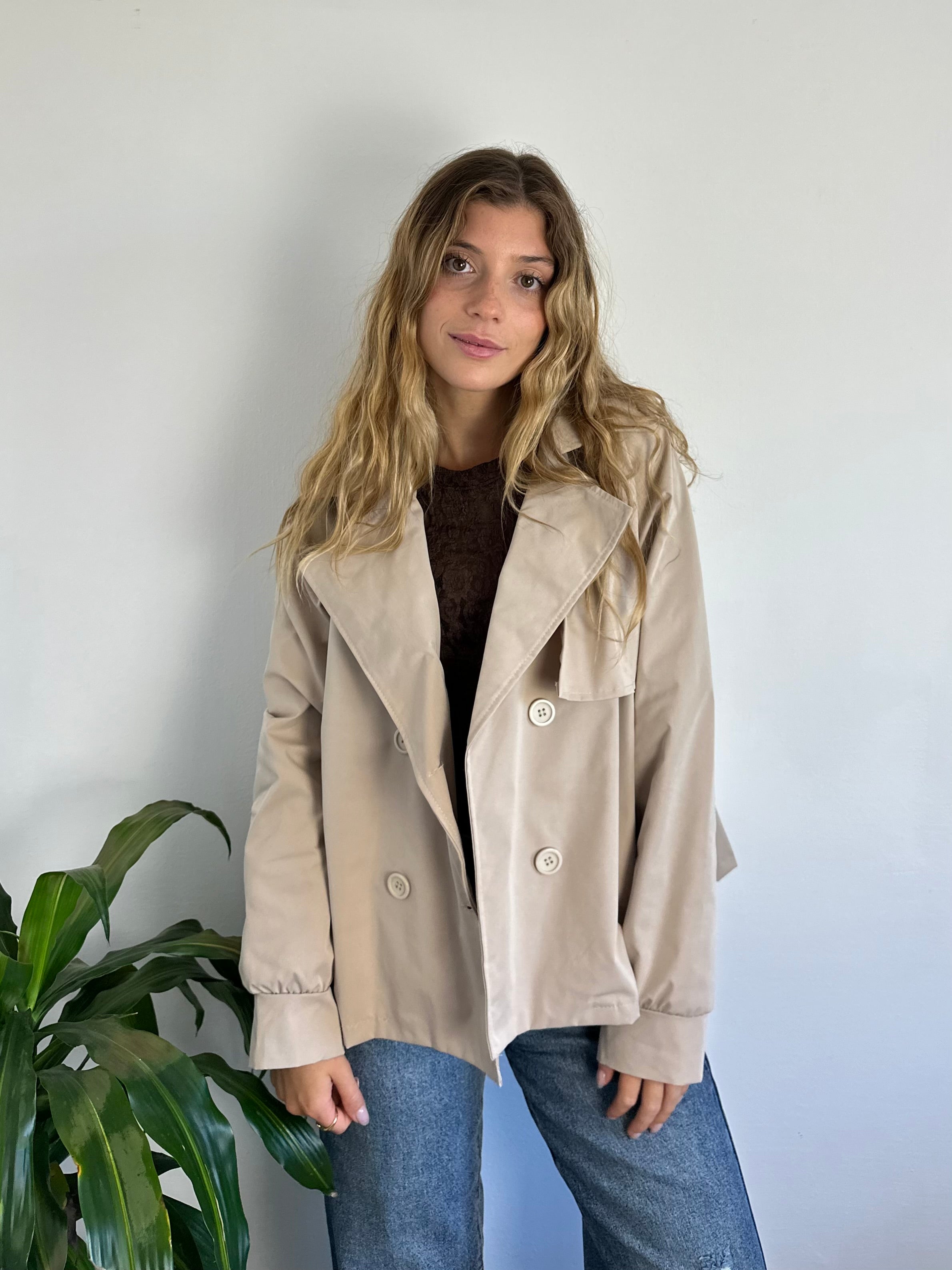 TRENCH CORTO BEIGE