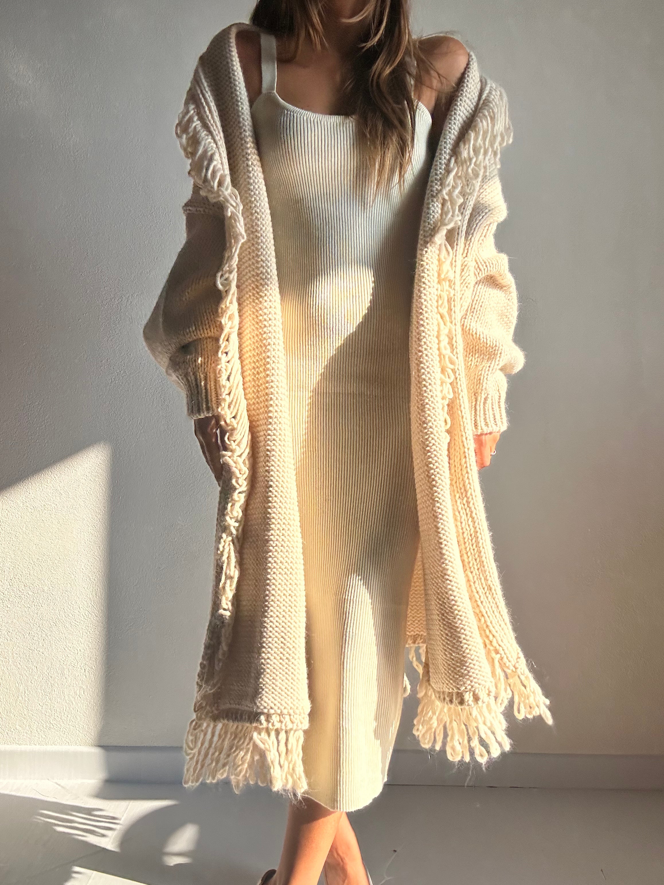 CARDIGAN CON COLLO FRANGE BEIGE