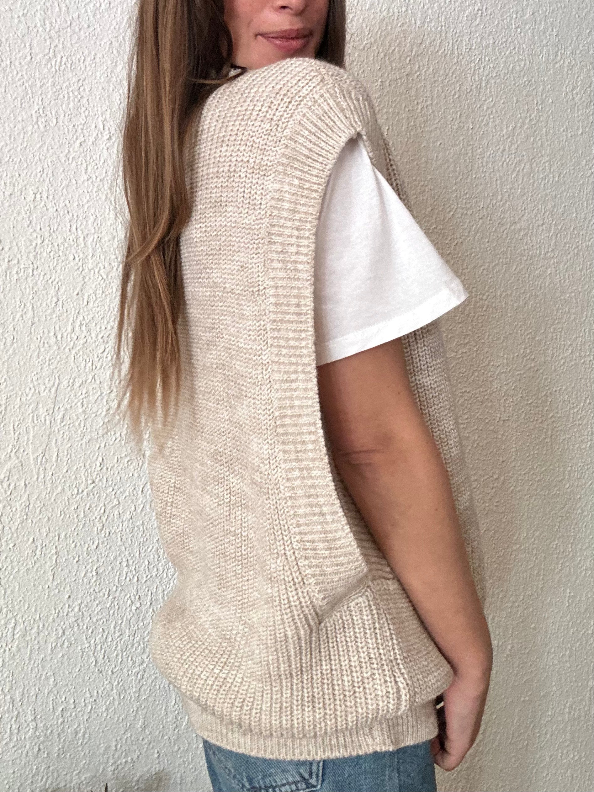 GILET IN MAGLIA BEIGE