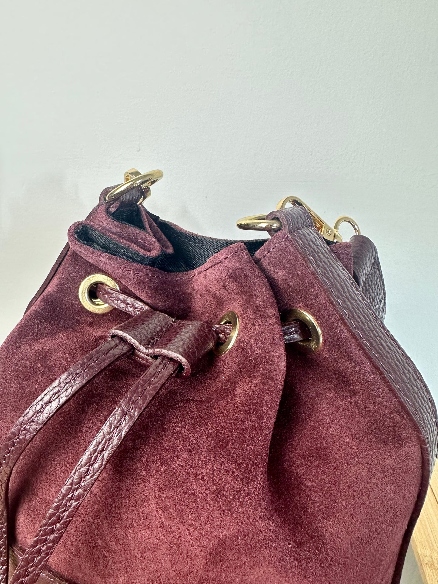 BORSA SECCHIELLO IN SUEDE BORDEAUX